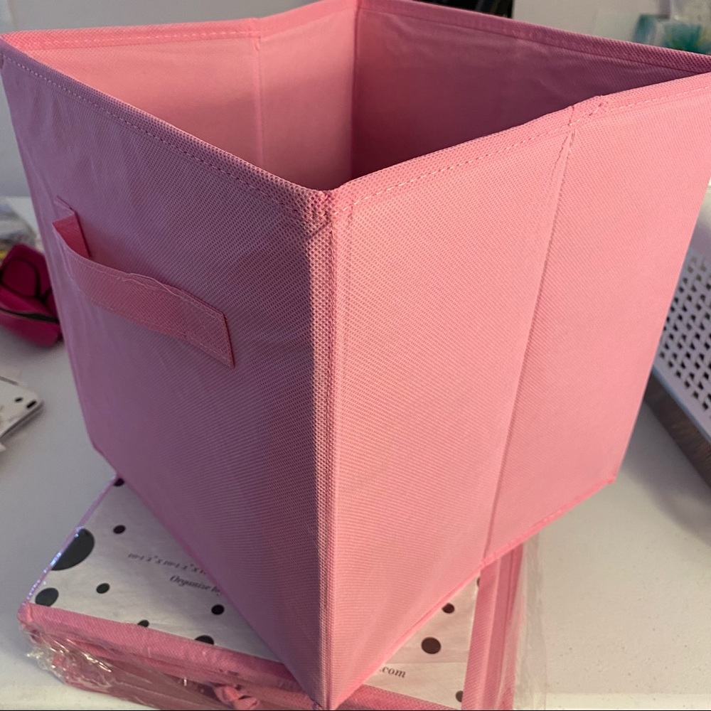 Set of 6 collapsible storage cubes